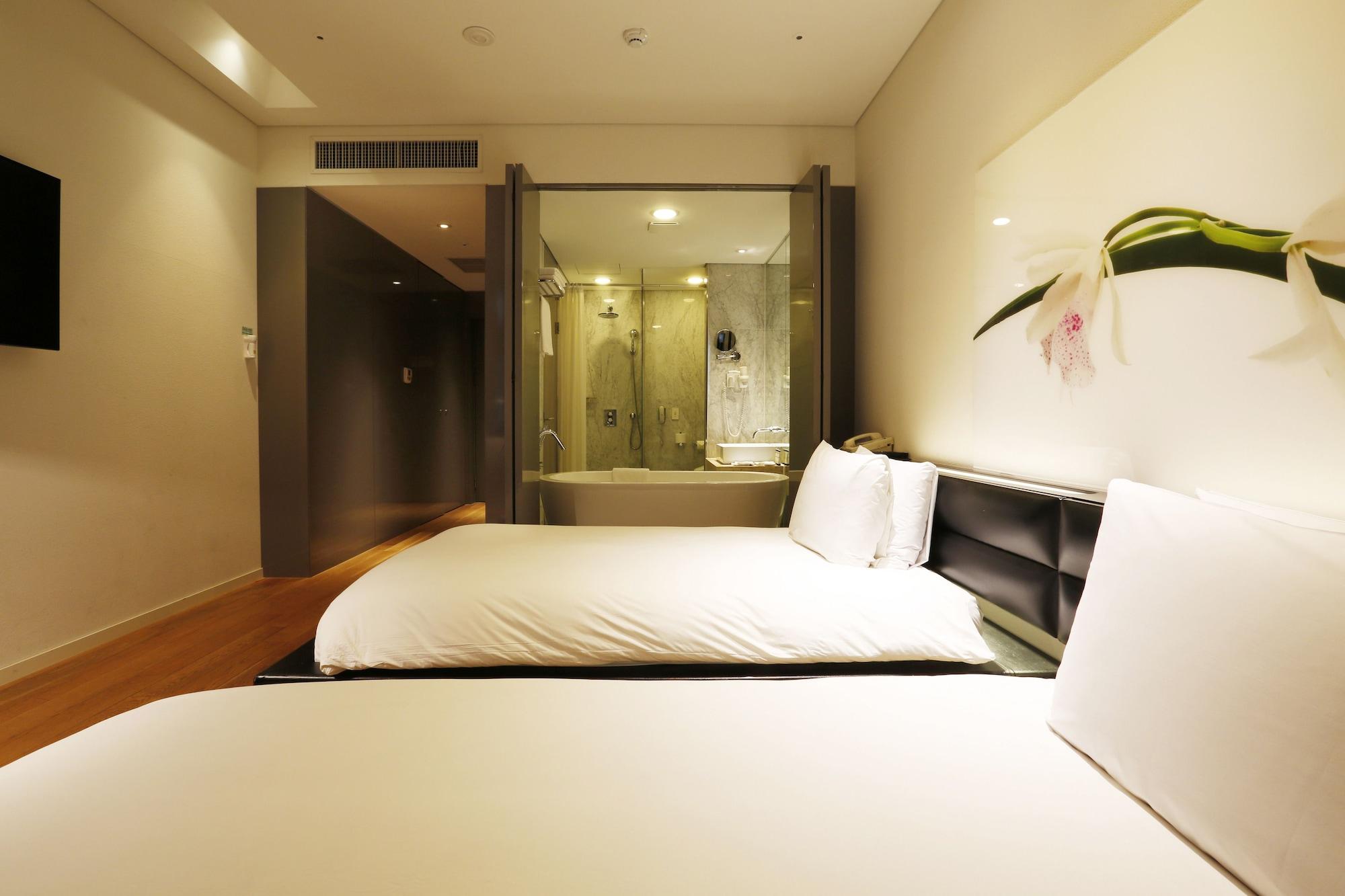 Grand Mercure Ambassador Changwon Dış mekan fotoğraf