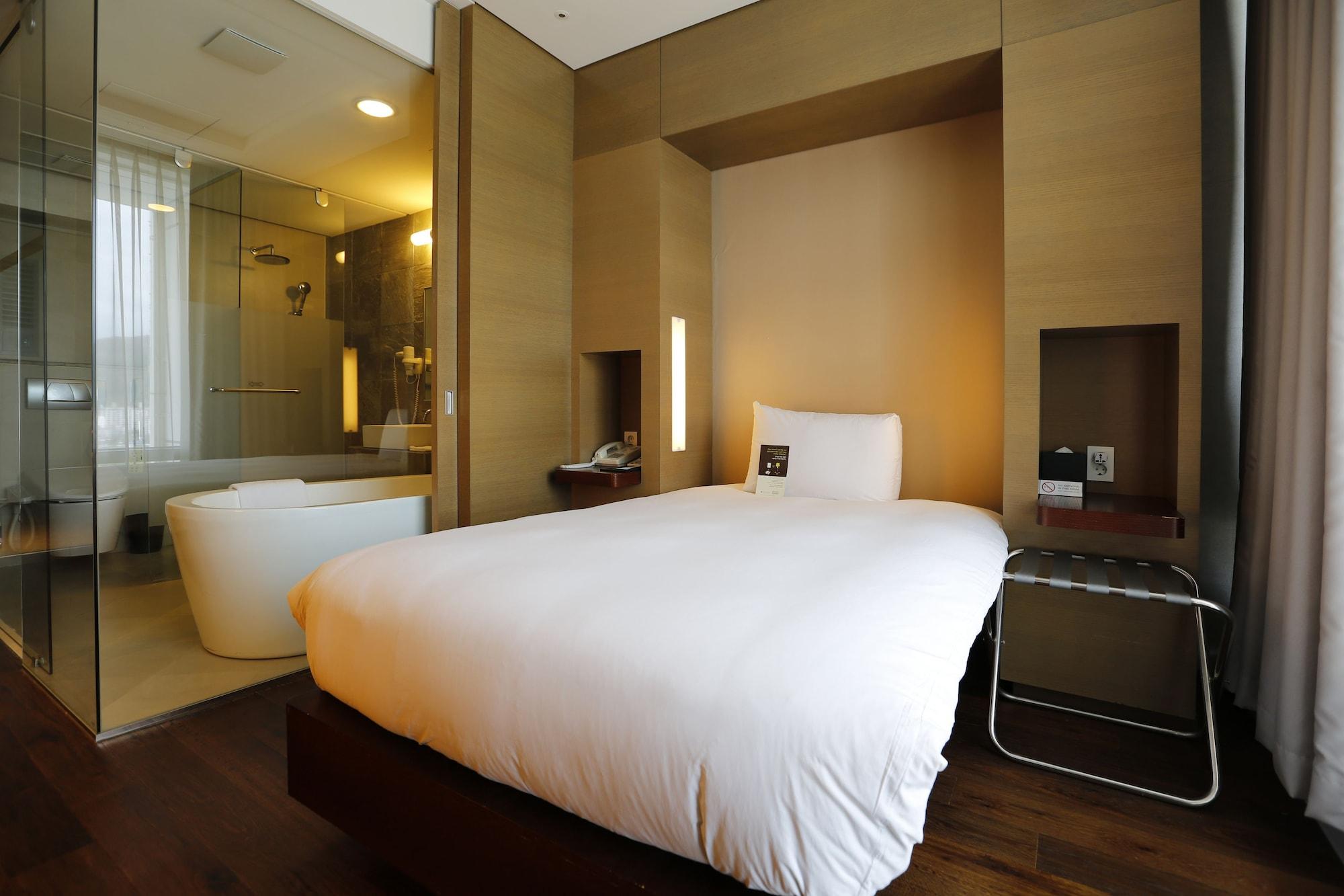 Grand Mercure Ambassador Changwon Dış mekan fotoğraf